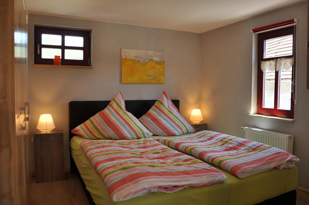Ferienwohnung Café Landart im Thüringer Finistère Plaue  Zimmer foto