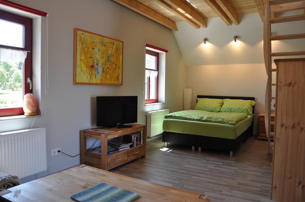Ferienwohnung Café Landart im Thüringer Finistère Plaue  Zimmer foto