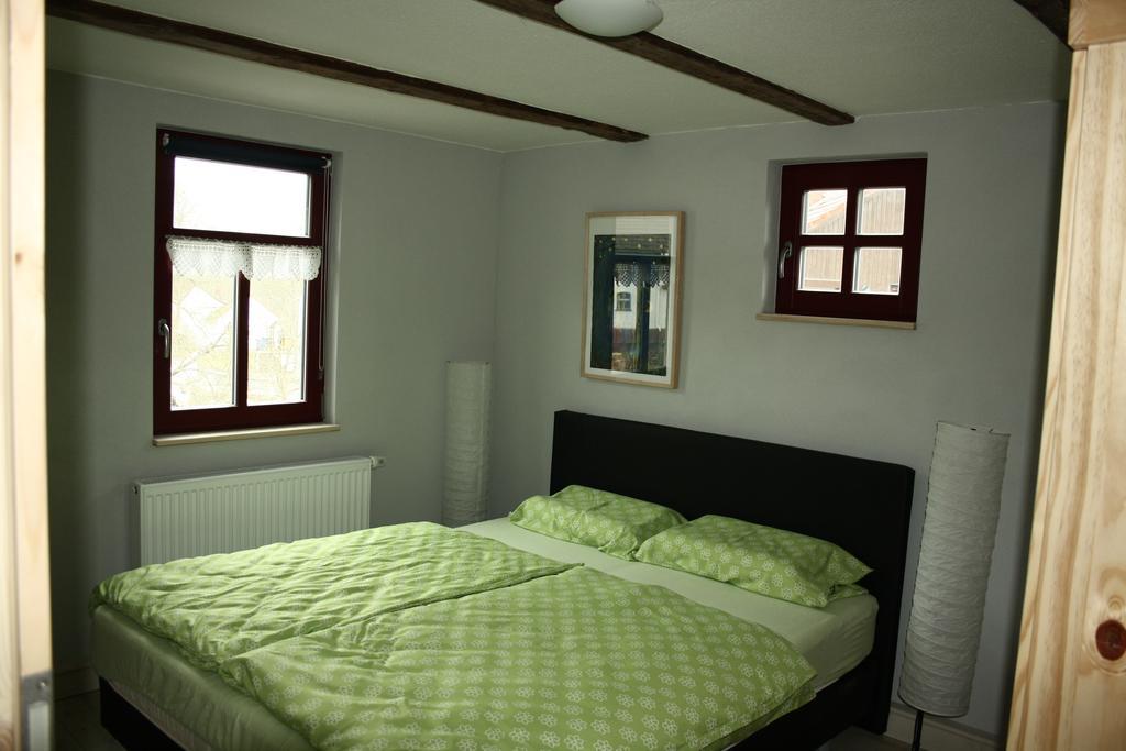 Ferienwohnung Café Landart im Thüringer Finistère Plaue  Zimmer foto