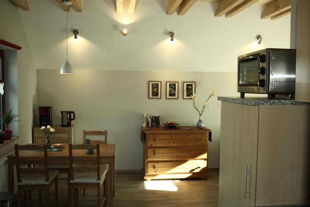 Ferienwohnung Café Landart im Thüringer Finistère Plaue  Zimmer foto
